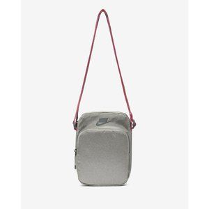 Nike Unisex Silver Betrue CJ9056 010 Front Pocket Adjustable Crossbody Bag